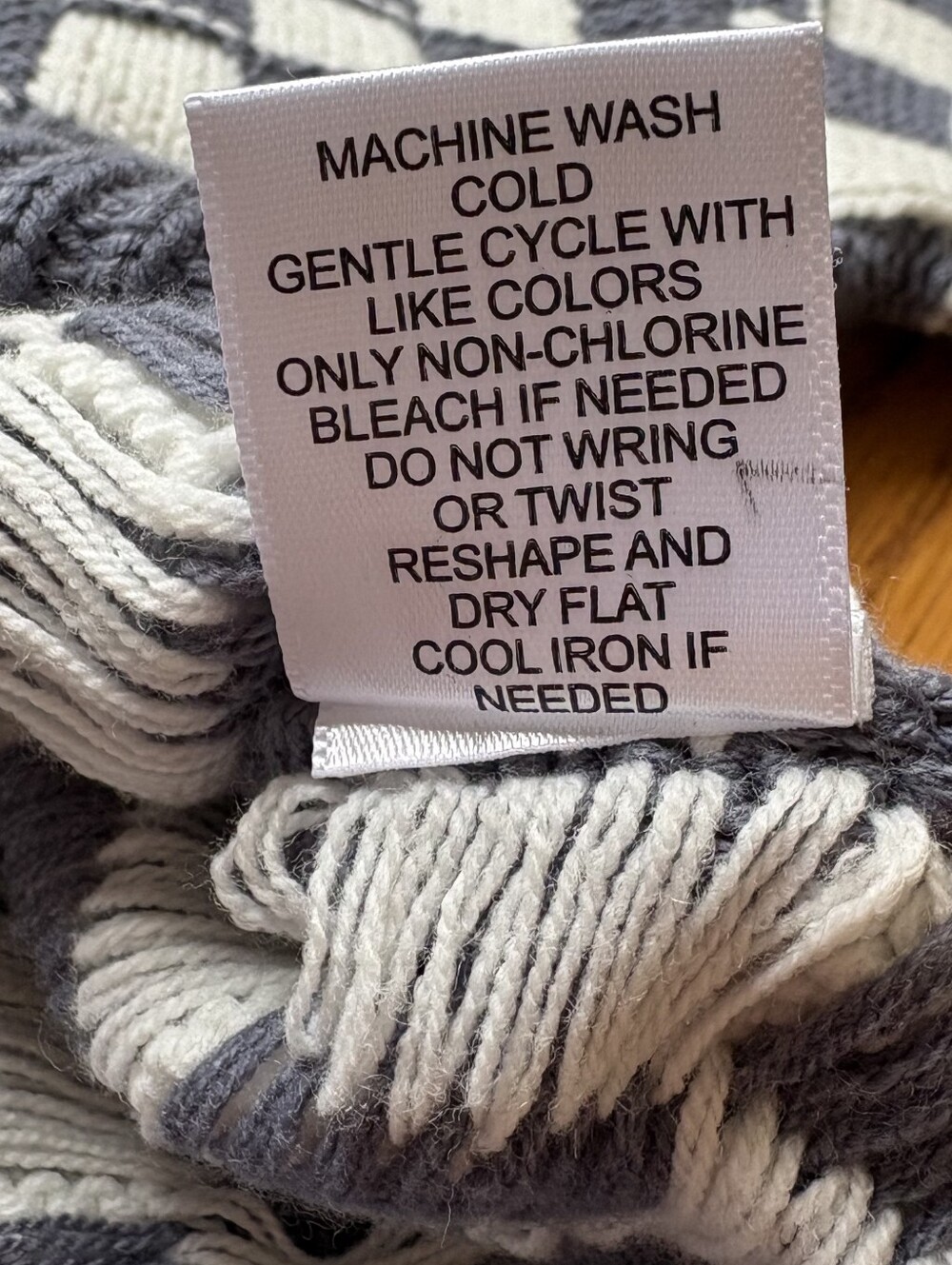 Sincerely Jule NWT Blue Grey And White Checkerbiard Kinit Cardigan L - Picture 11 of 11